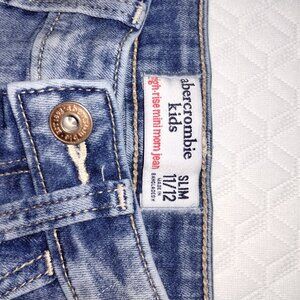 Abercrombie girls high rise mini mom Jeans size 11/12s